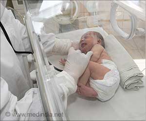浦那医生拯救了一名出生24周重400克的婴儿